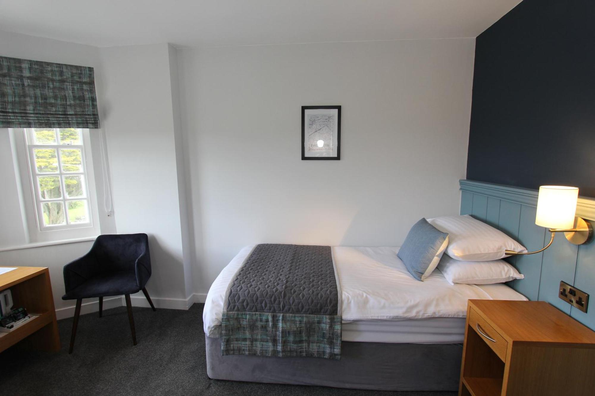Gwesty Nanhoron Arms Hotel Нефин Екстериор снимка